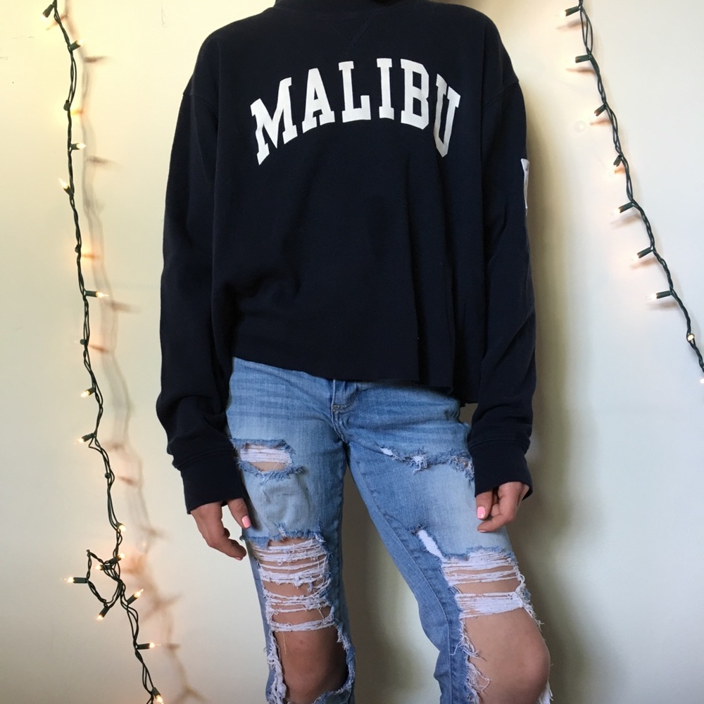 Brandy Melville cropped long sleeve shirt